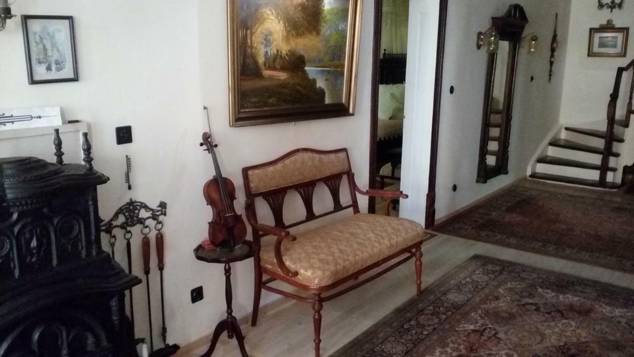 Retro - 19Th Century Guest House Балчик Екстер'єр фото